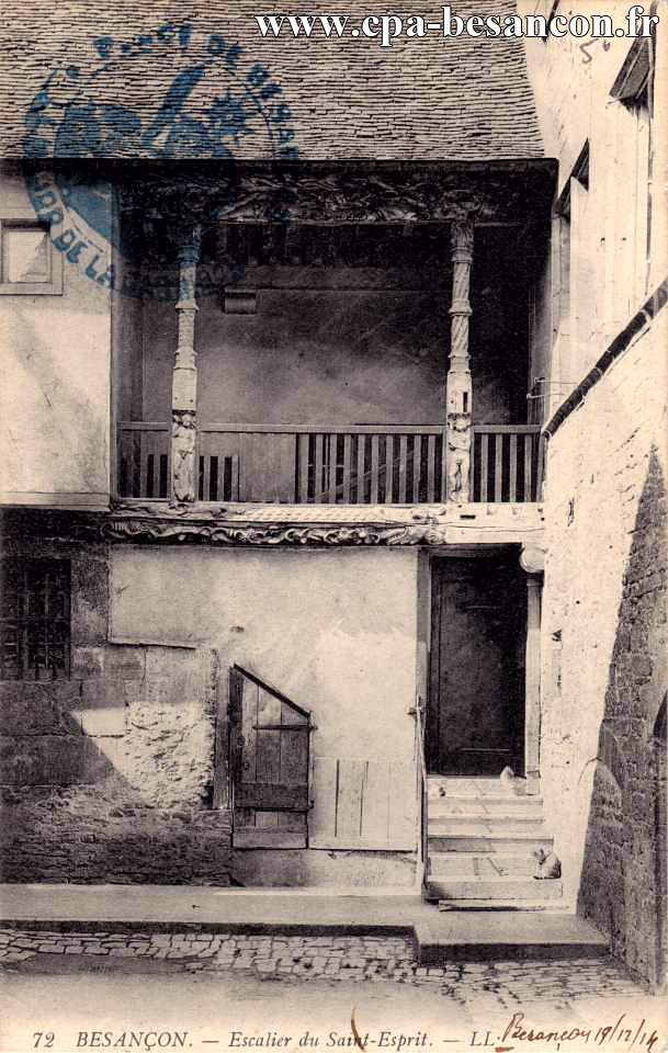 72 BESANÇON. - Escalier du Saint-Esprit.